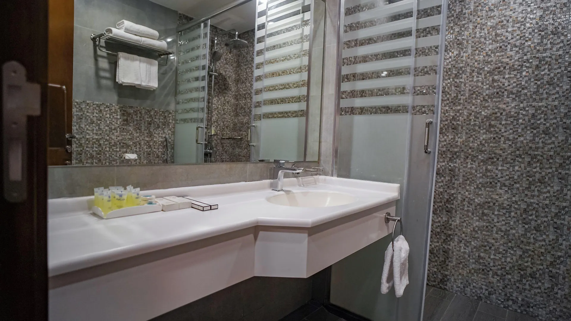 Emaar Elite Makkah Hotel 3*, Mecca Saudi Arabia